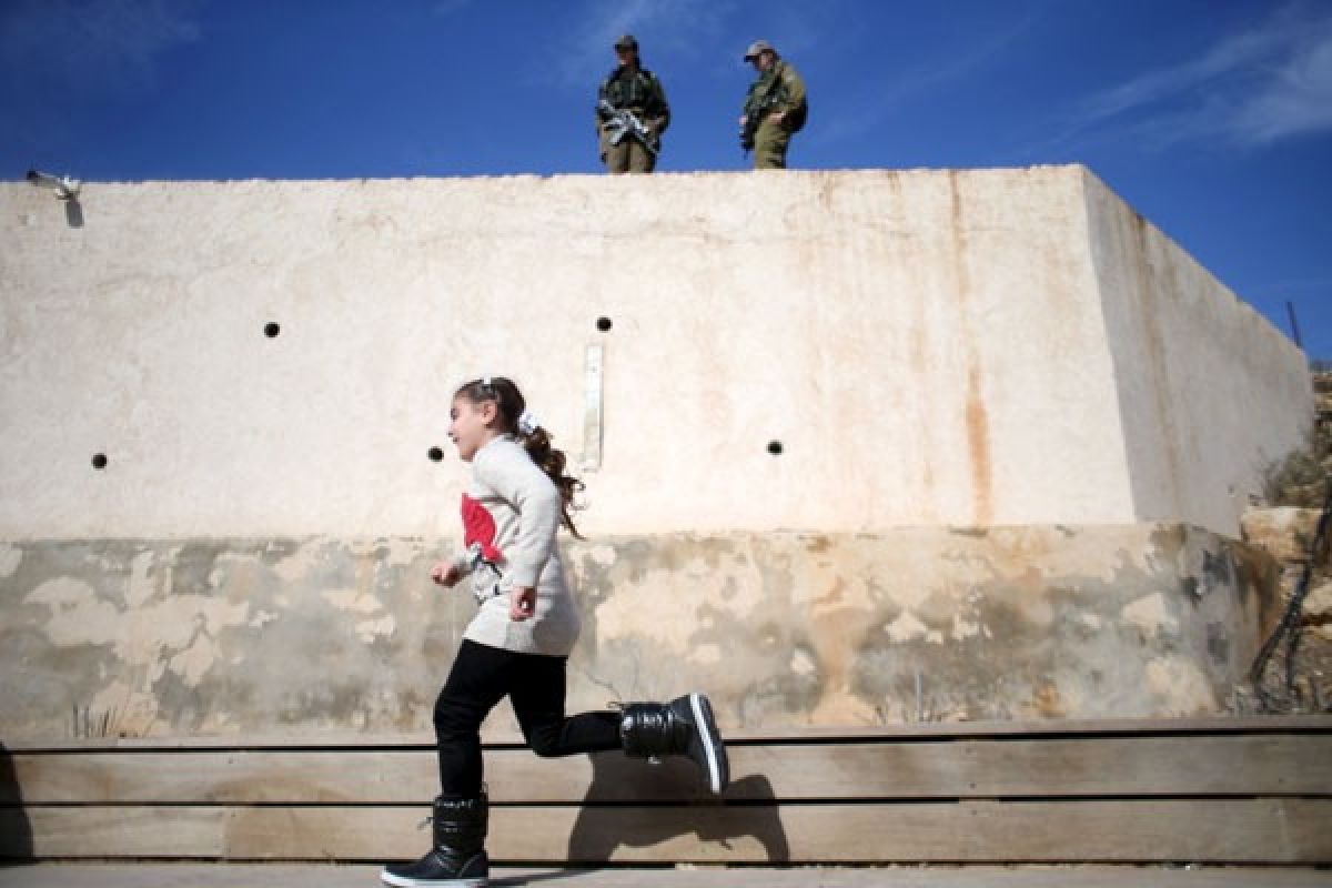 Gadis Palestina ditembak mati setelah mencoba tusuk petugas Israel