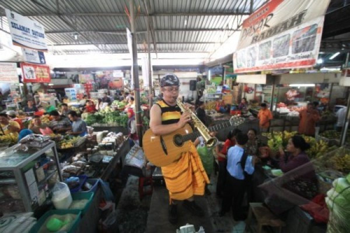 Pemkot Solo Mendekatkan Jazz Dengan Pasar Tradisional