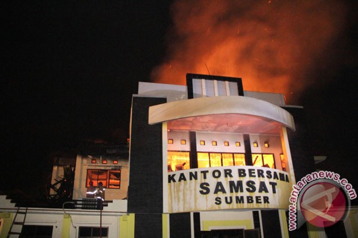 Kebakaran landa gedung di Kompleks Pemkab Karawang