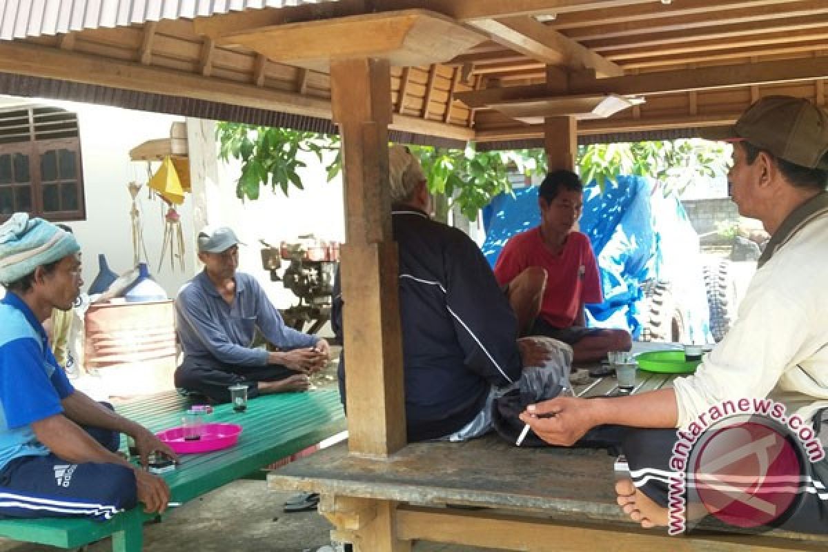 Penambang Tradisional Jembrana Keberatan Penertiban Satpol PP