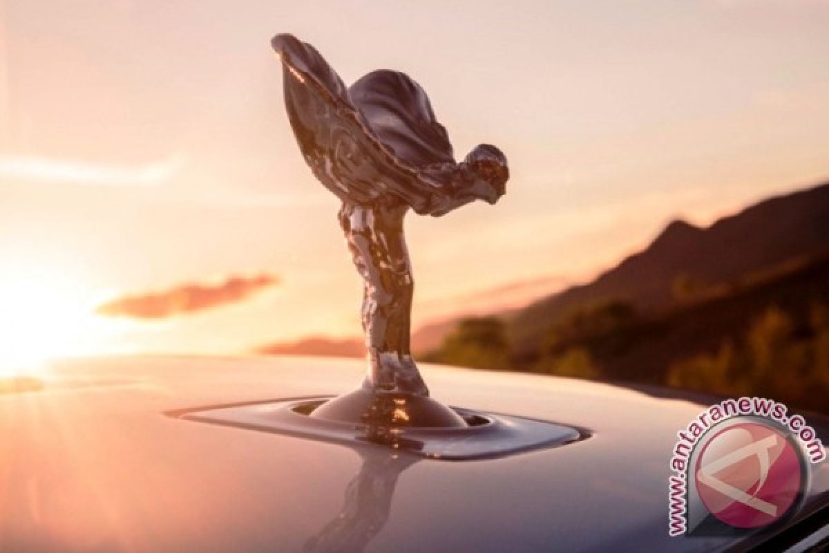 Penjualan Rolls-Royce 2015 terbesar kedua sepanjang sejarah
