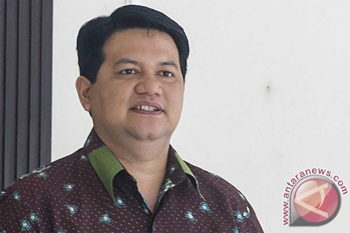 Husni Kamil Manik tidak pernah mengeluh sakit