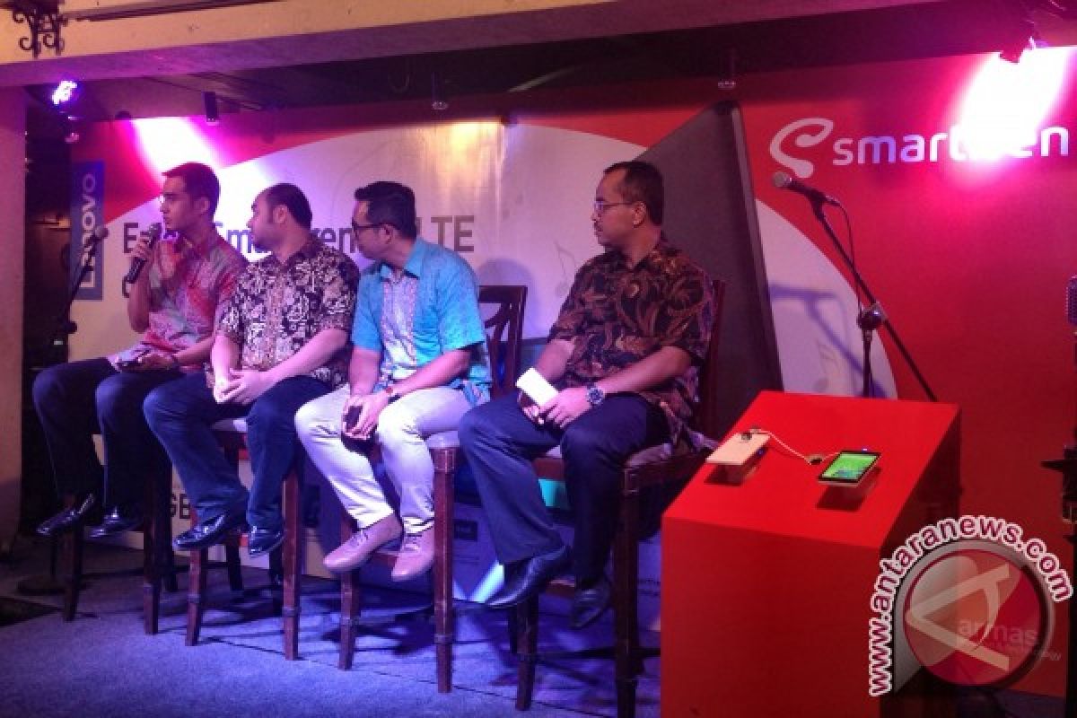 Smartfren gandeng Lenovo, bagaimana dengan Andromax?