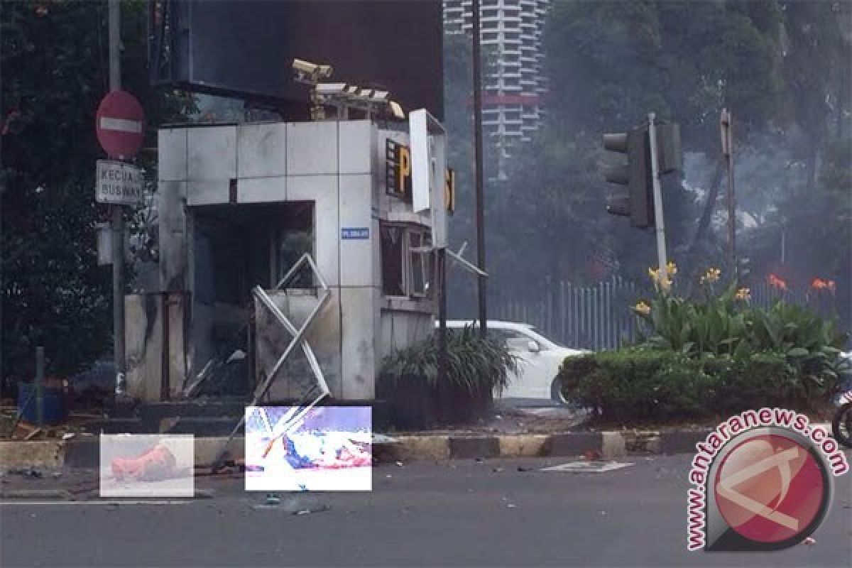 Tiga Orang Diduga Tewas di Lokasi Ledakan Gedung Sarinah