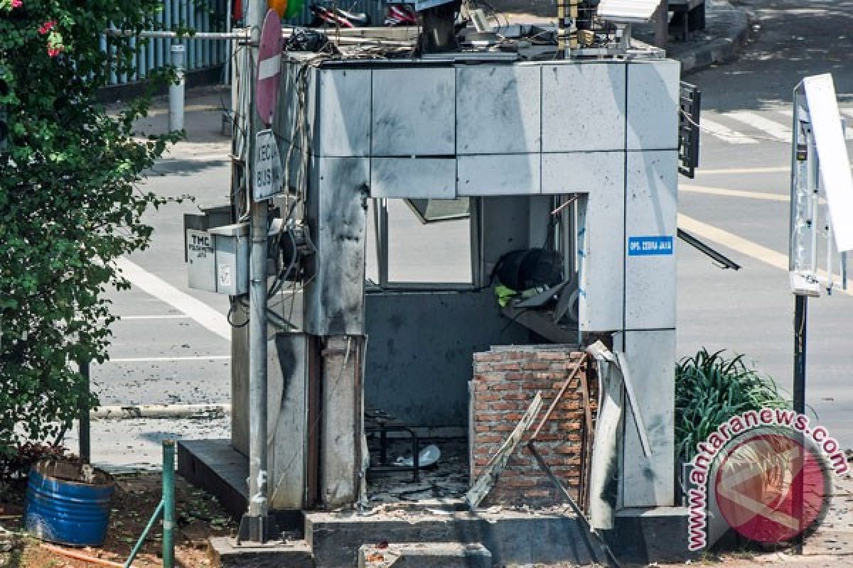 Aher imbau warga waspada dan tenang