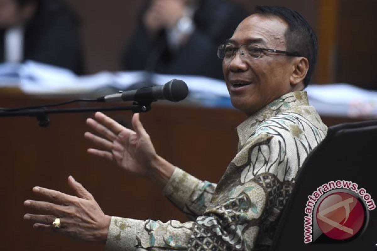 Jero Wacik dituntut 9 tahun penjara