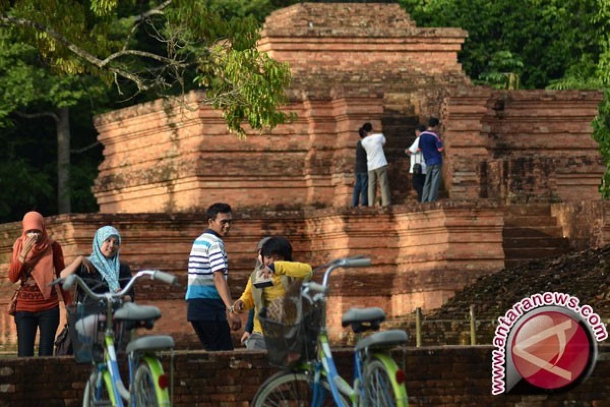 Candi Gumpung di komplek Muarojambi rampung dipugar