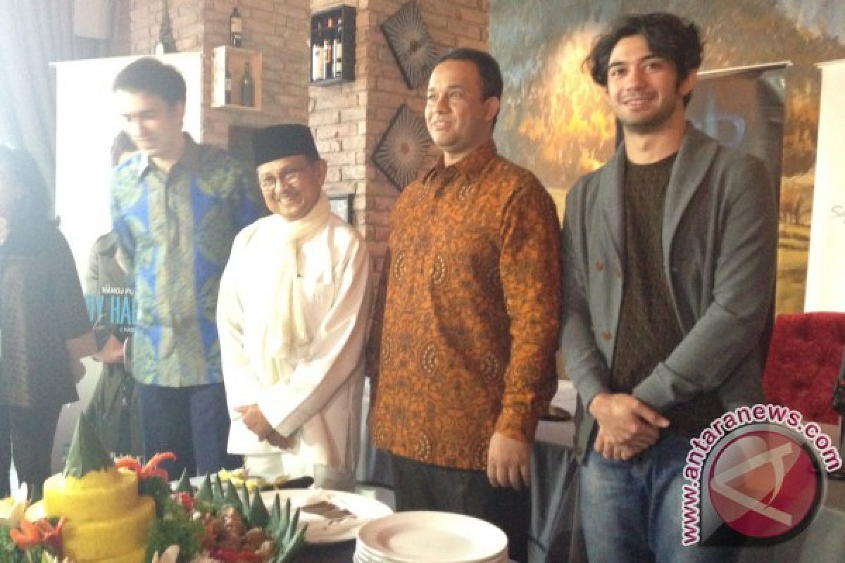 Reza Rahadian sempat ragu terima lagi peran Habibie