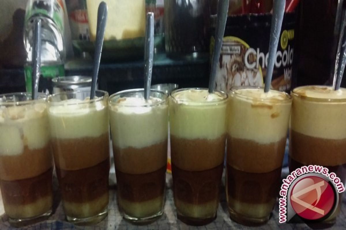 Teh Talua Ampek Lenggek Minuman Khas Ranahminang