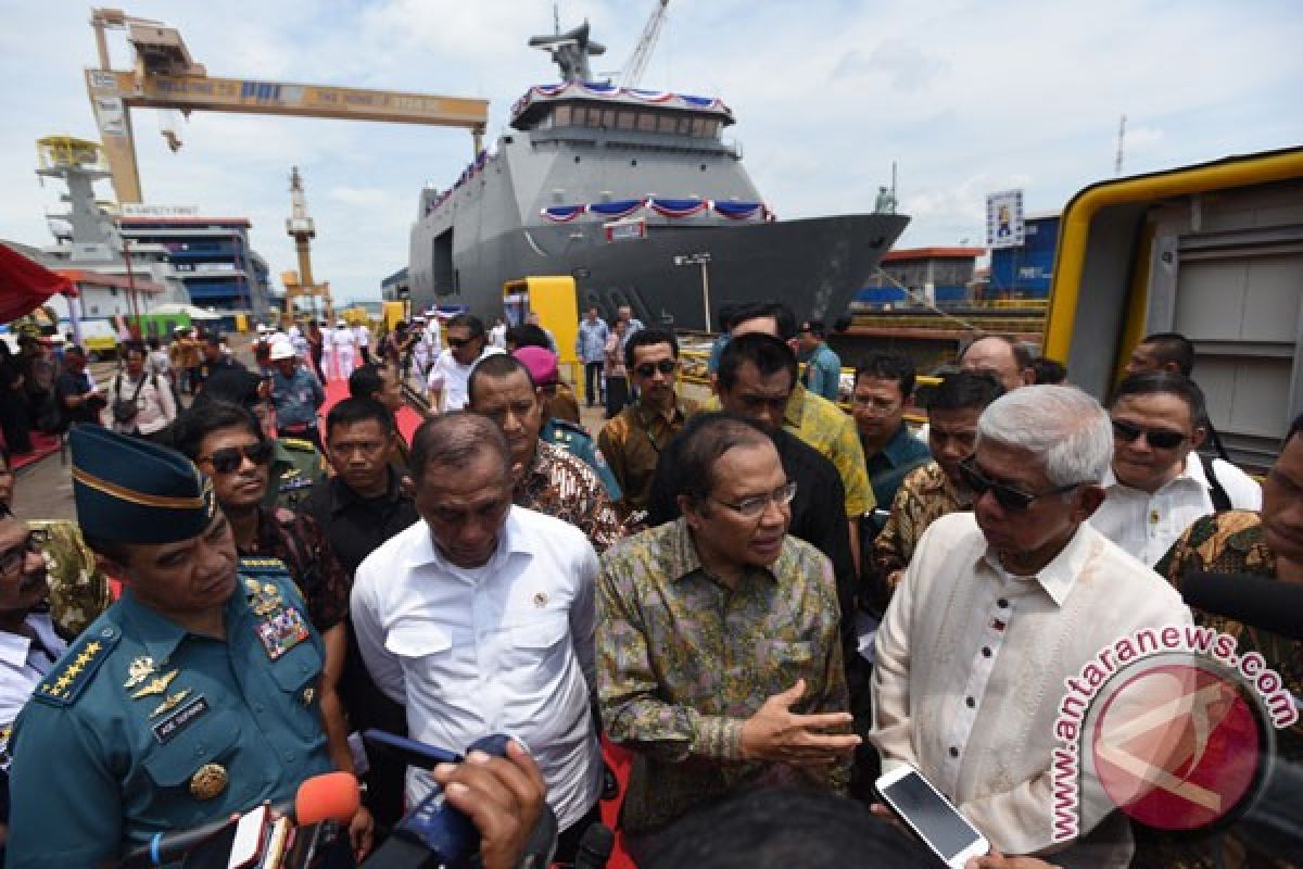 PAL Indonesia luncurkan dua kapal perang
