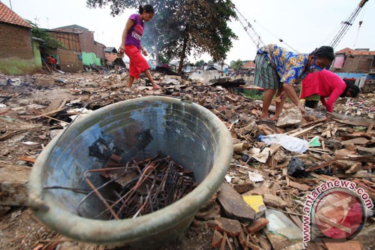 DPR dukung relokasi Bukit Duri