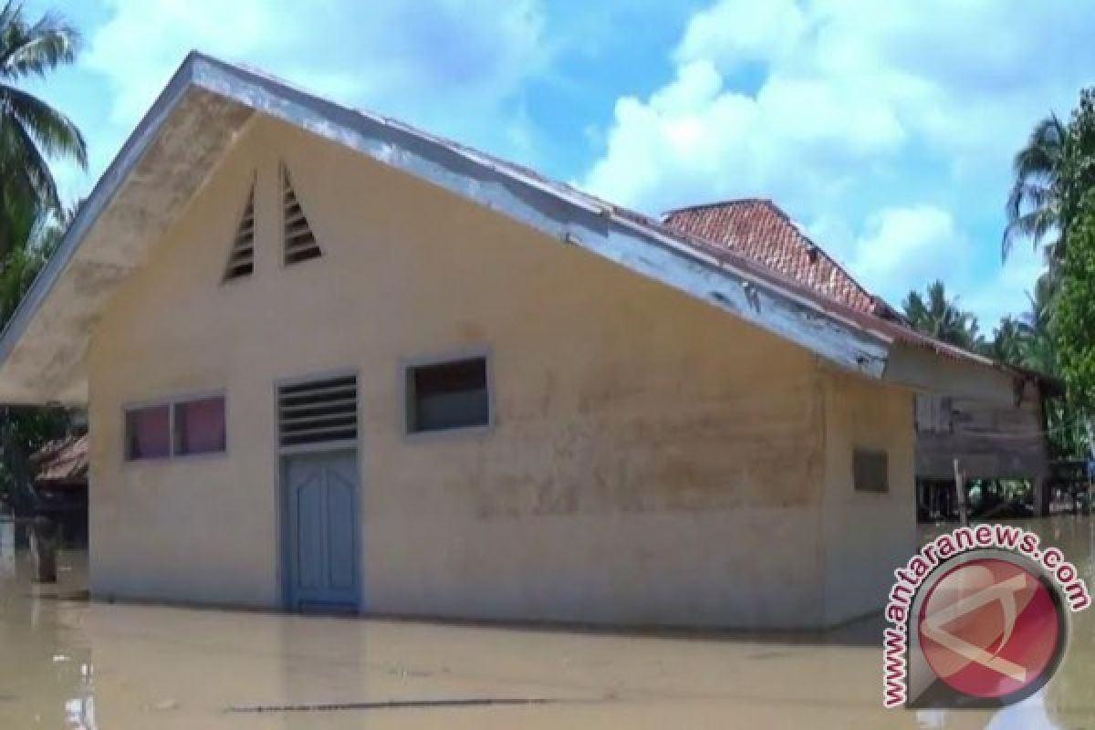 Banjir rendam ratusan rumah warga Muara Kelingi