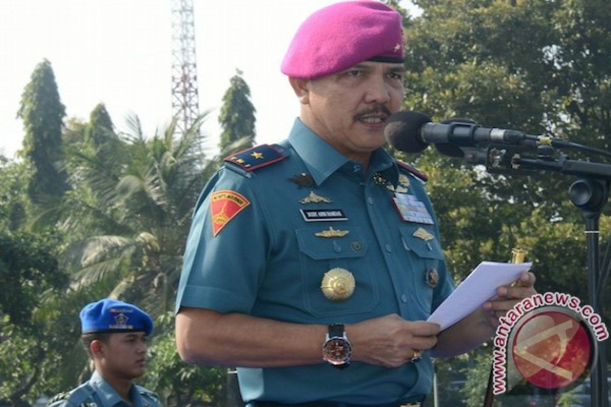 Komandan Pangkalan Utama TNI AL V/Surabaya lepas mudik gratis anggota