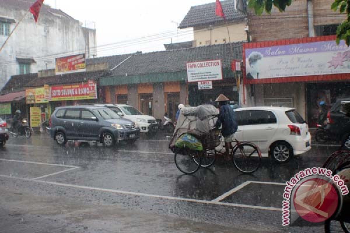 BPBD imbau masyarakat antisipasi bencana musim hujan 