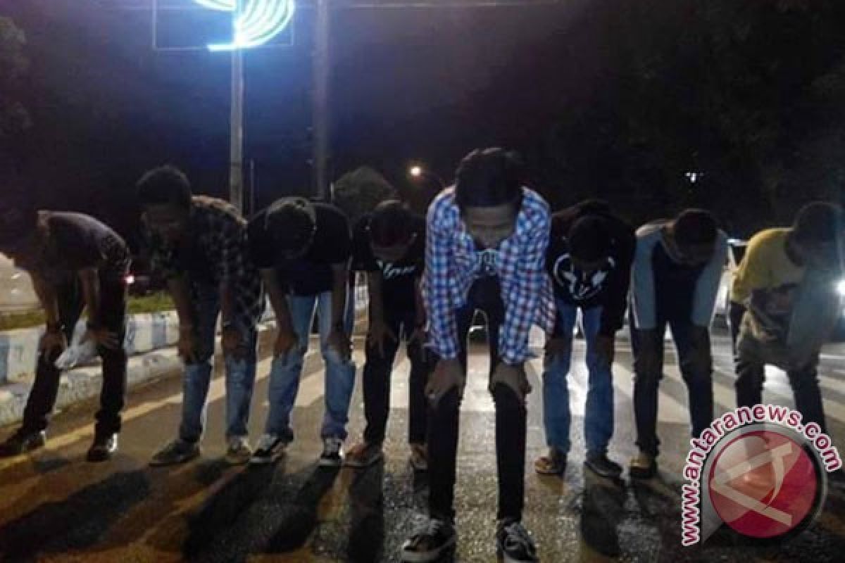 MUI Bengkulu kecam foto dengan pose shalat