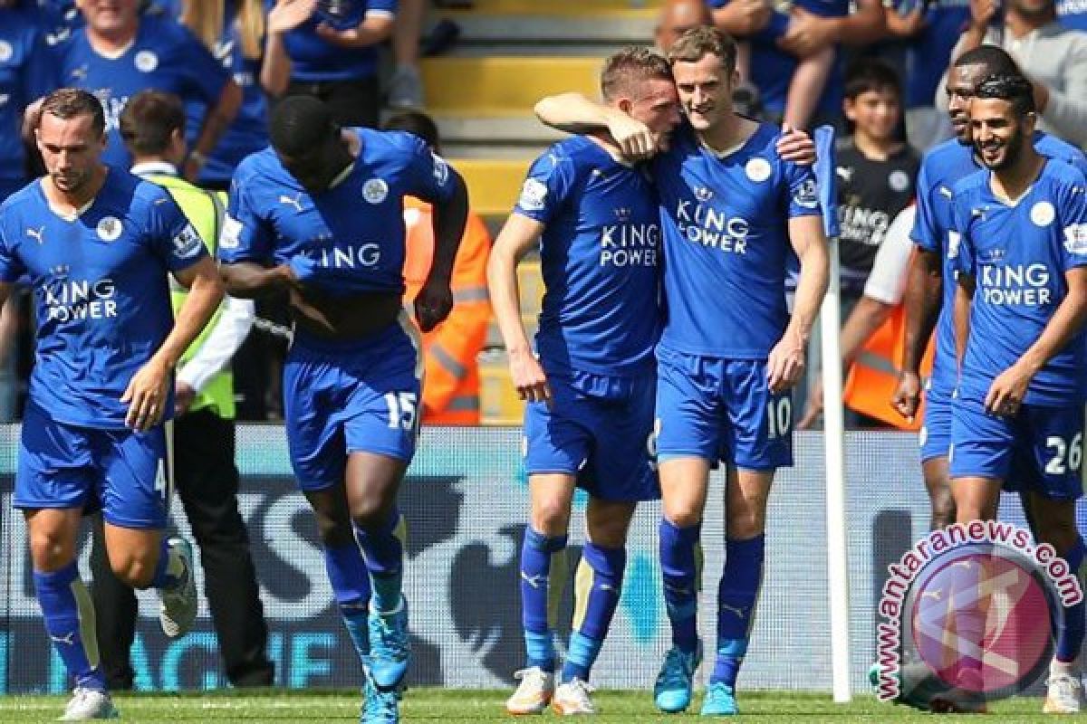 Ringkasan laga dan klasemen Liga Inggris, Leicester di ambang juara