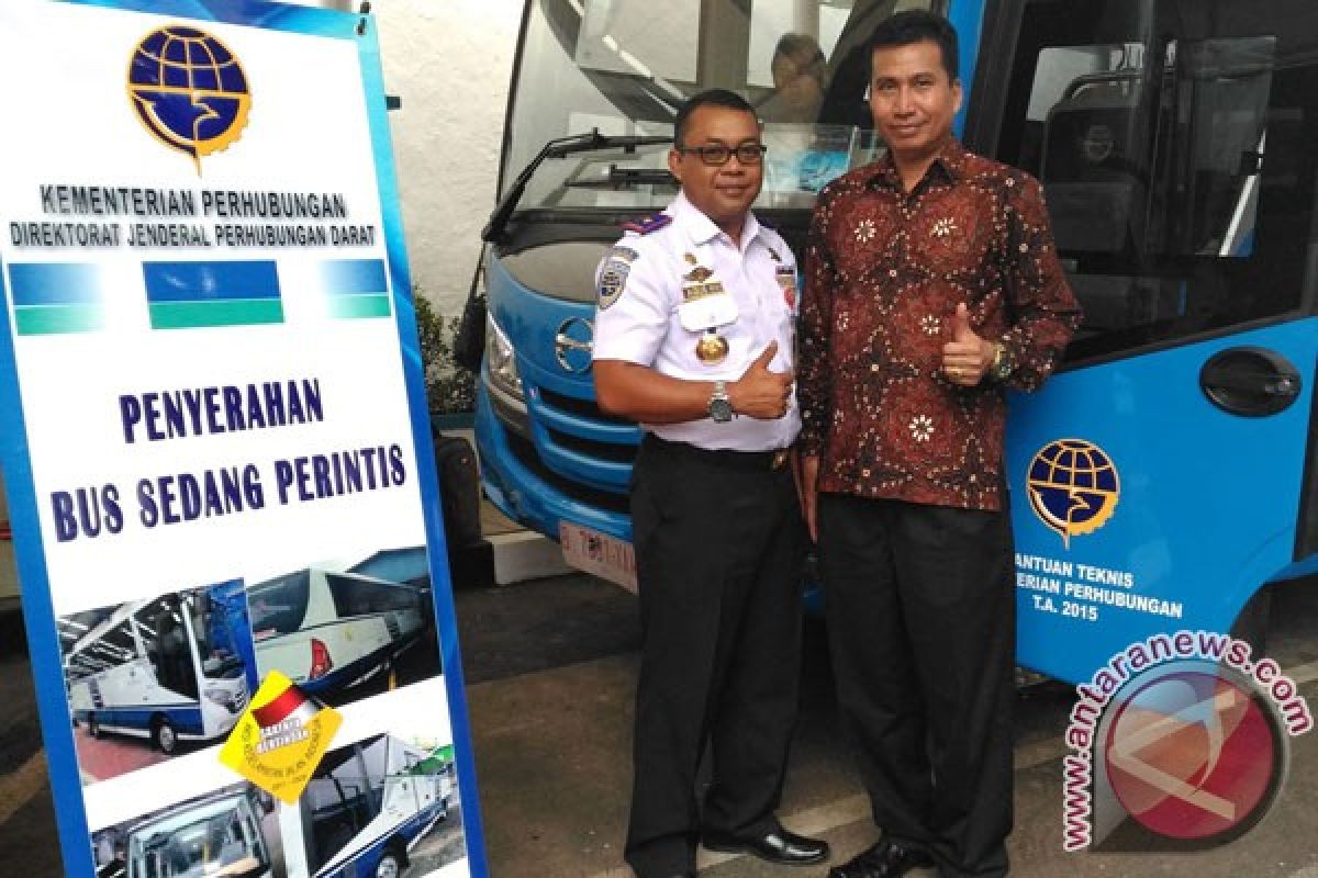 Kementerian Perhubungan Bantu Tabanan Tiga Bus