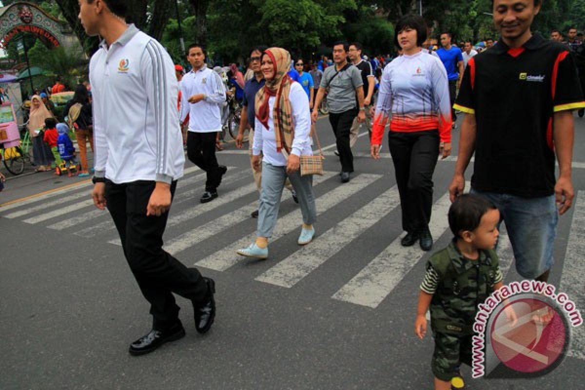 Ayo coba, rapat sambil berjalan kaki