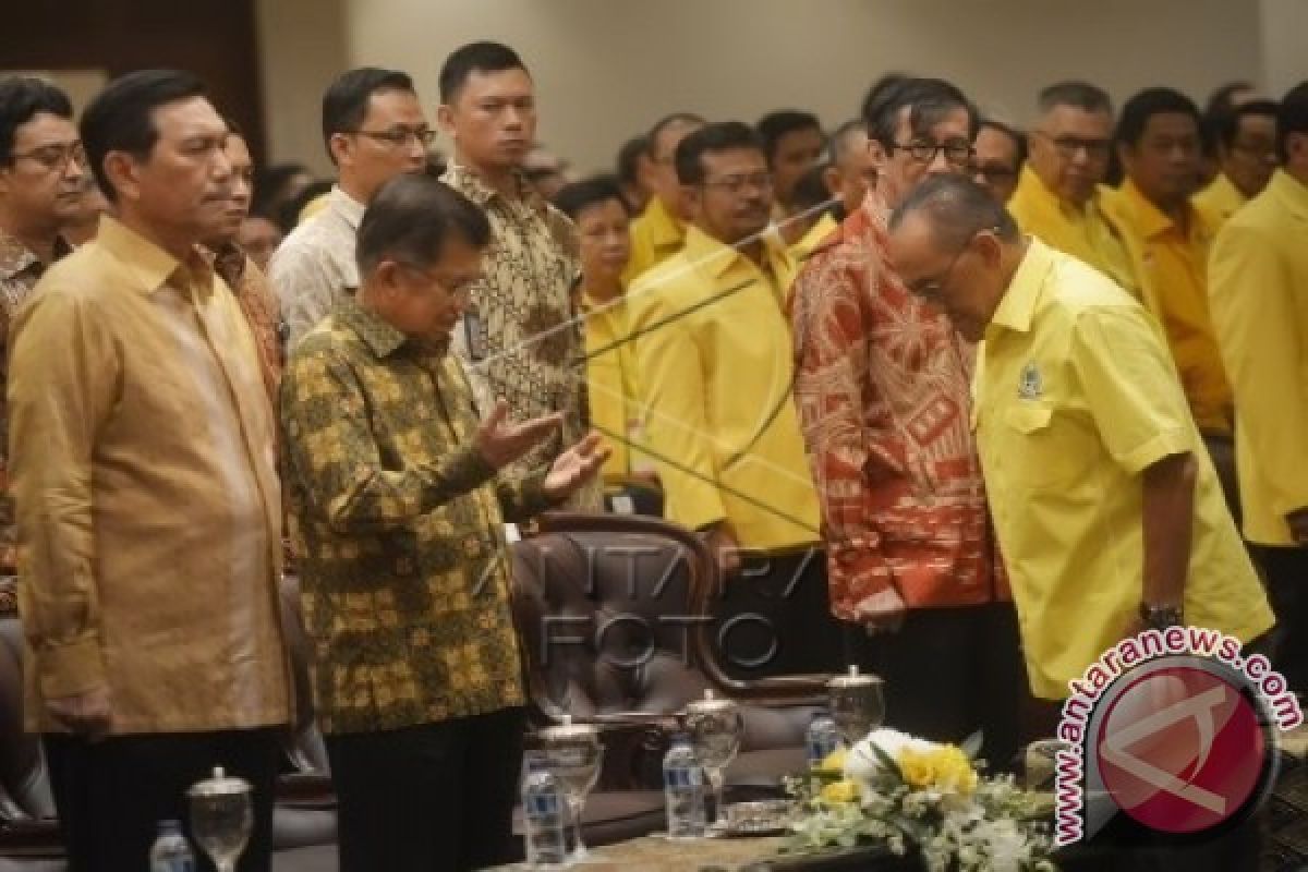 Rapimnas Golkar Putuskan Munaslub Selambatnya Juni 2016