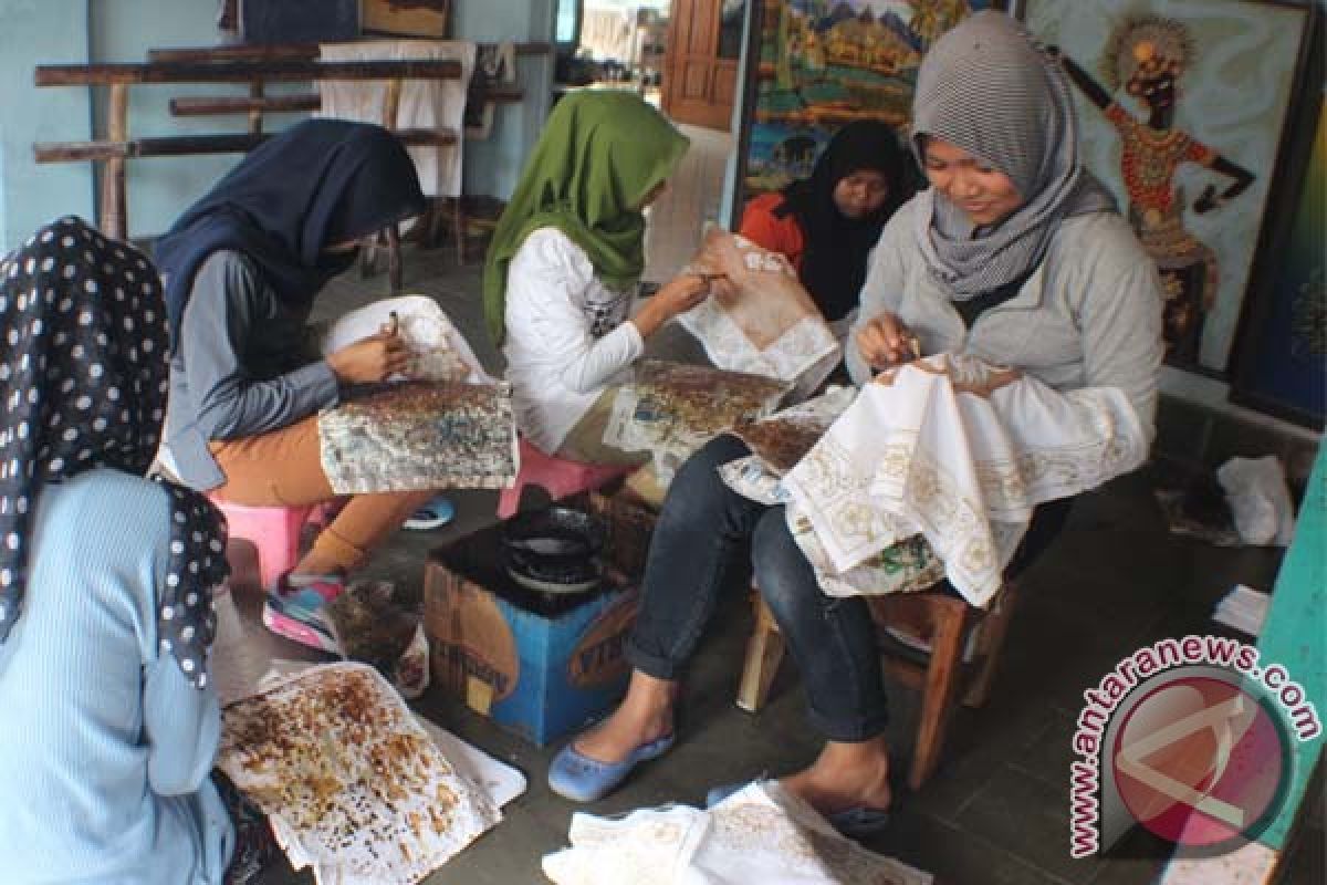Perajin batik nitik Trimulyo terkendala pemasaran 