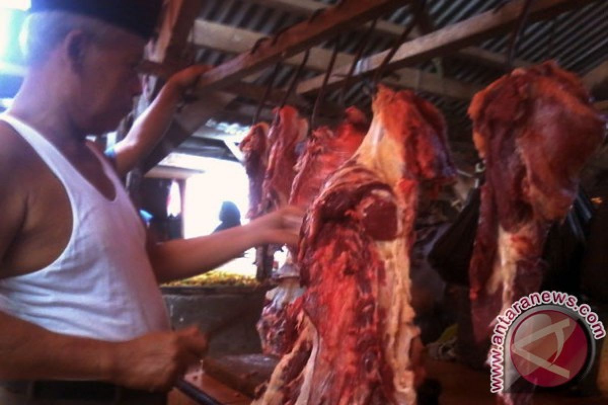 Di Lampung Timur harga daging tembus Rp135 ribu/Kg