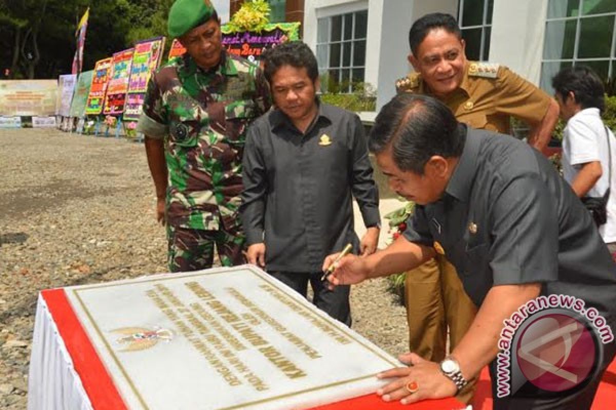 Gubernur Bengkulu resmikan kantor Bupati Rejanglebong