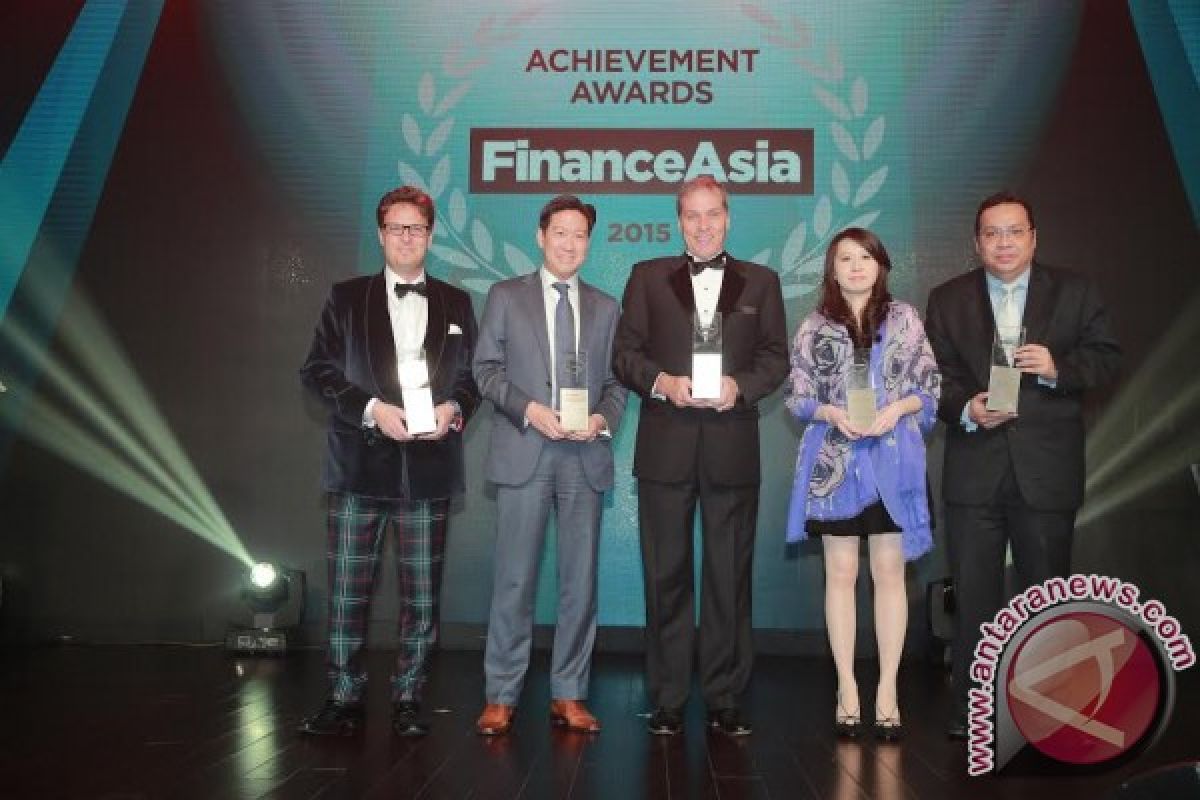 PT HM Sampoerna Tbk raih penghargaan "Best Indonesia Deal 2015â€ dari FinanceAsia