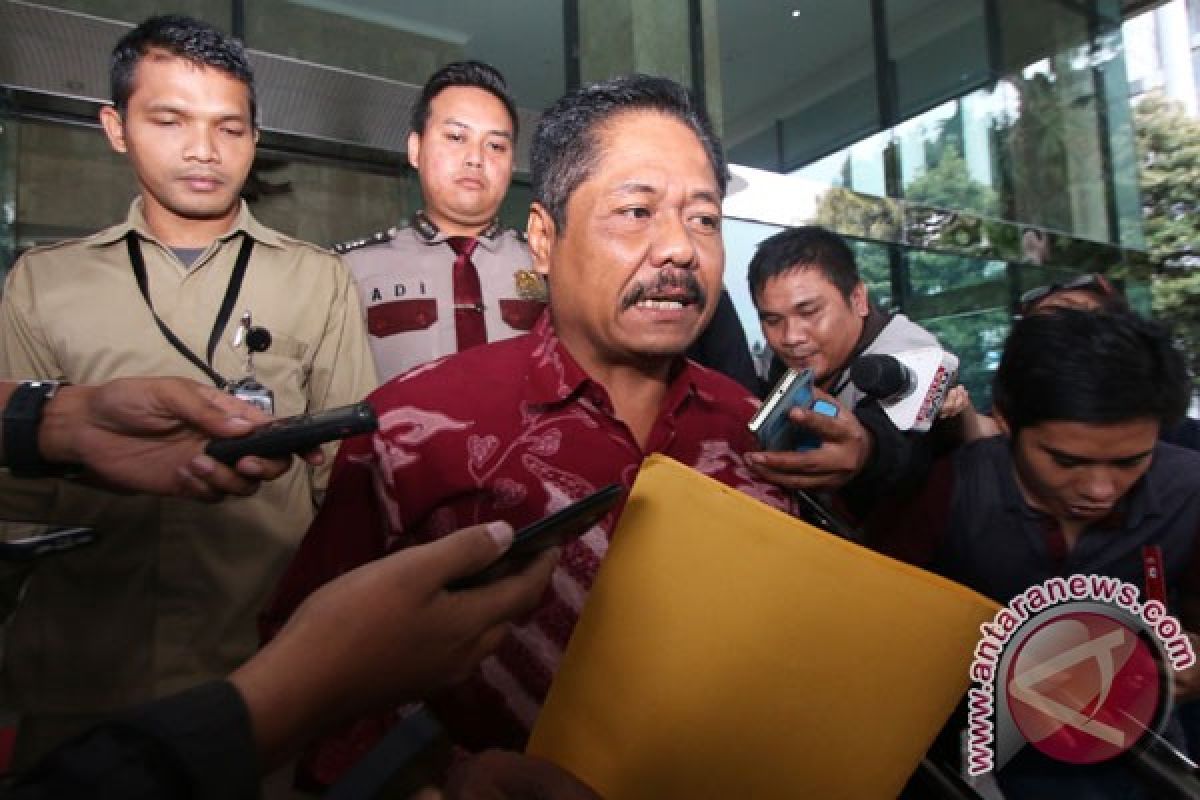 Pimpinan Komisi V enggan tanggapi penetapan tersangka Budi Supriyanto