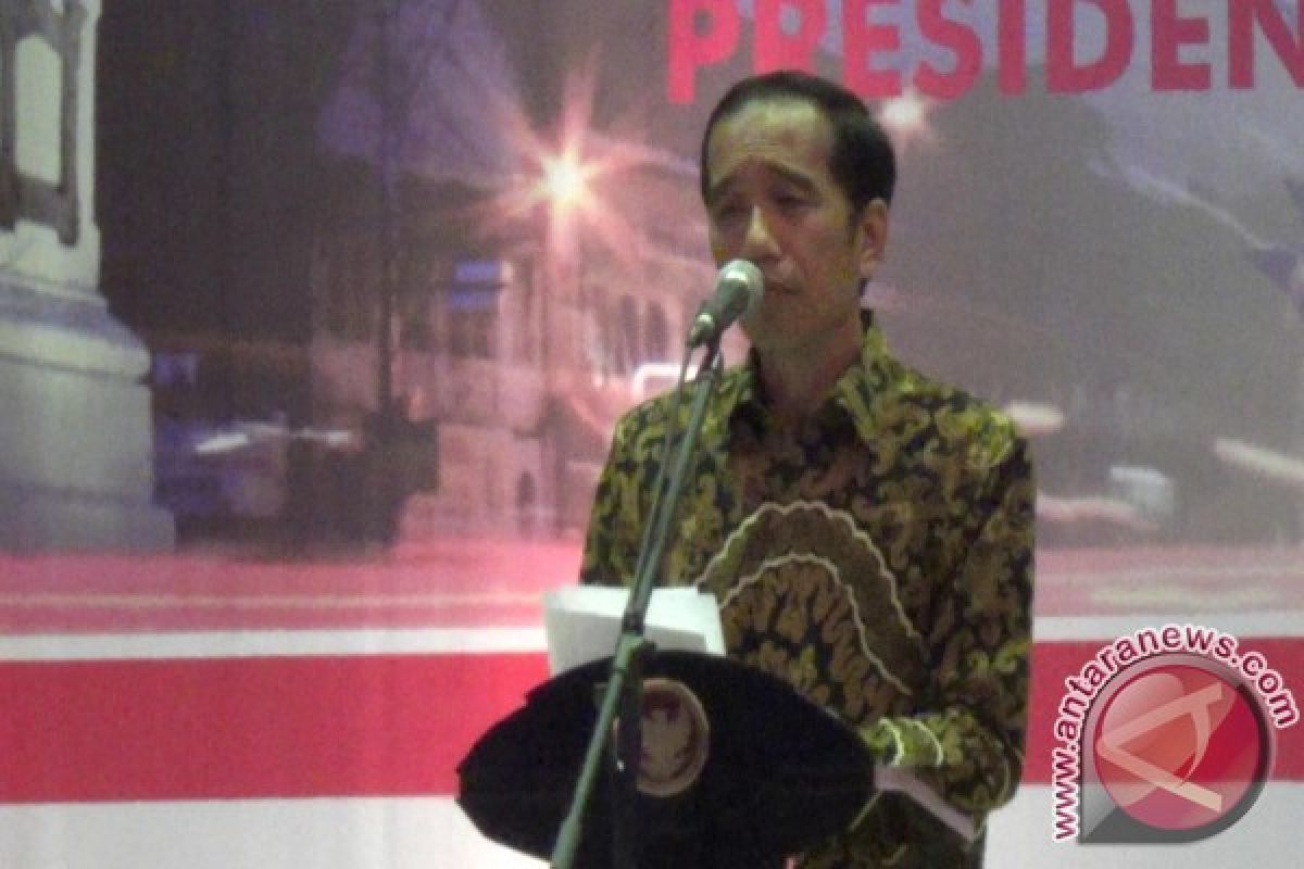  Presiden Jokowi akan  letakkan batu pertama bandara 