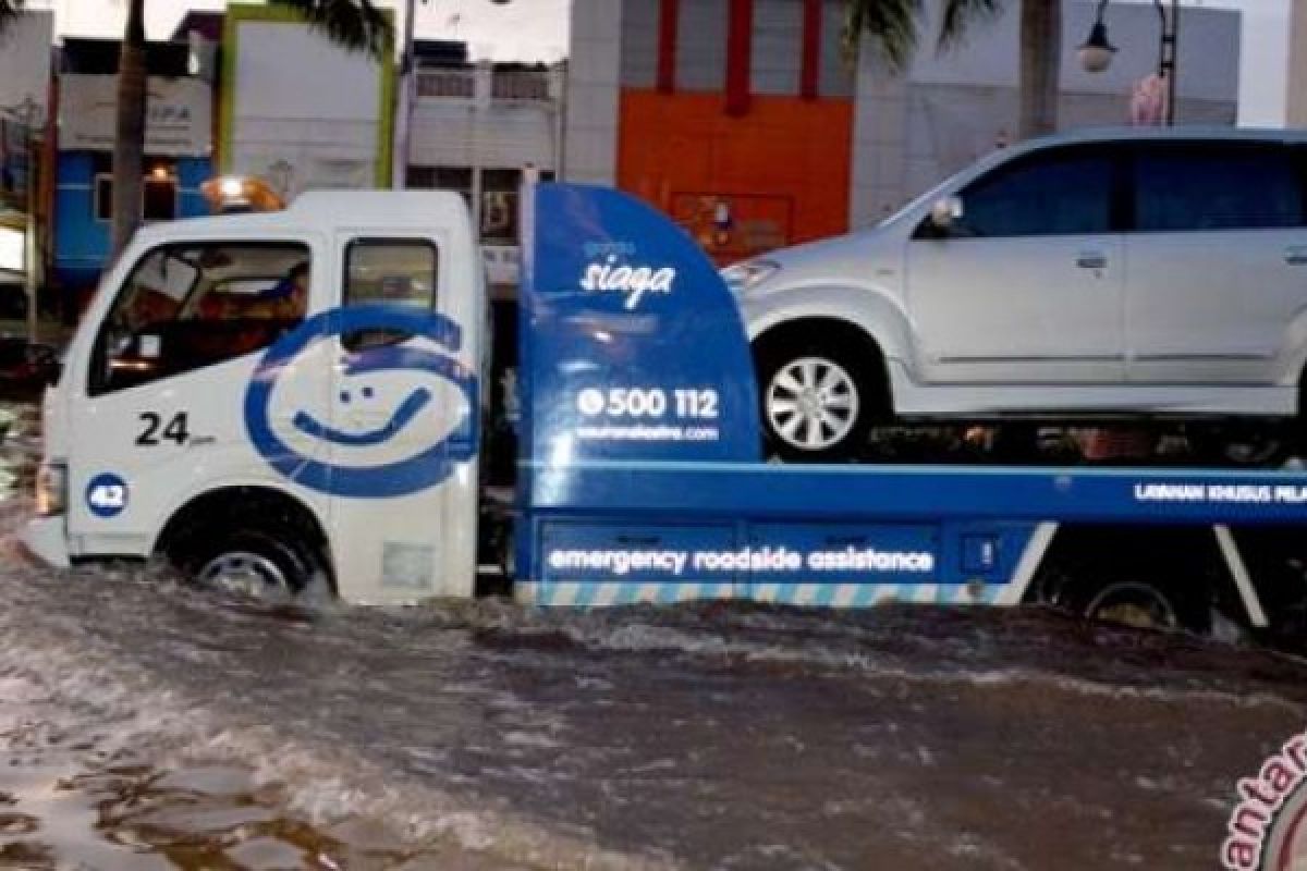 Waspada Banjir Di Musim Hujan, Periksa Kembali Perlindungan Asuransi Mobil Anda