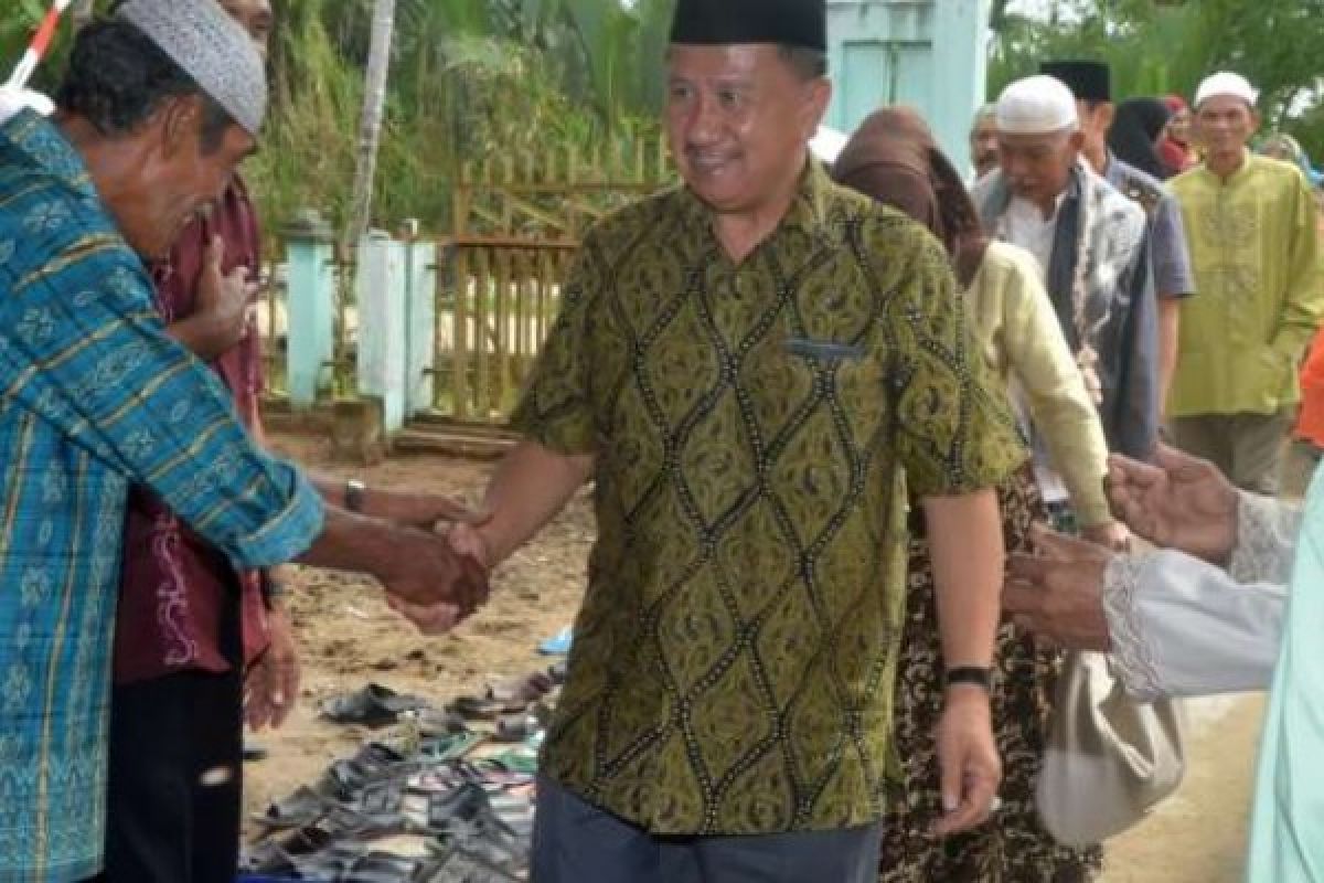 Wabup Inhil Harapkan Kades Baru Mampu Mengayomi Masyarakat