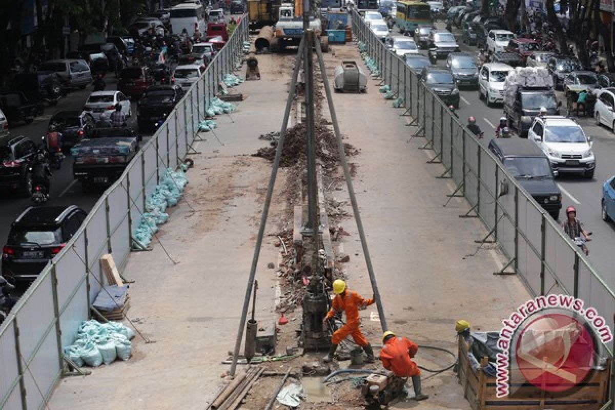 Gubernur Sumsel pastikan pembangunan infrastruktur tetap jalan