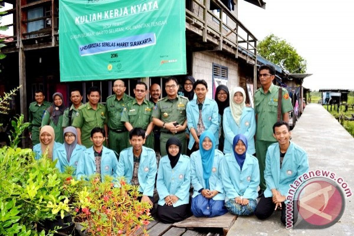 Bupati Barsel Kunjungi Mahasiswa UNS KKN