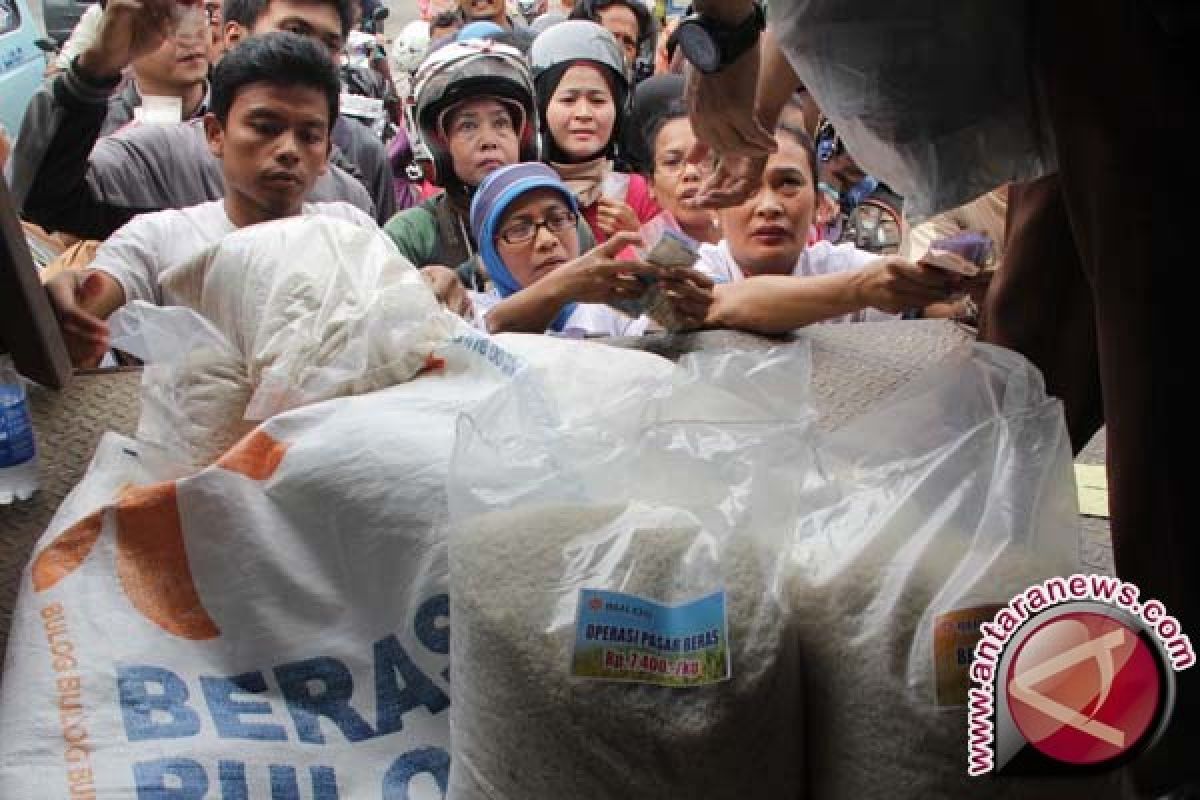 Bulog Sulteng terus intervensi pasar jaga stabilitas stok dan harga beras