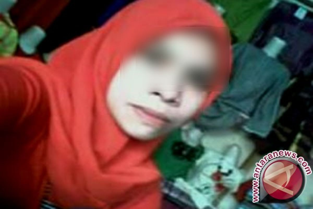 Polisi Bongkar Makam Istri Siri Tewas Dicor