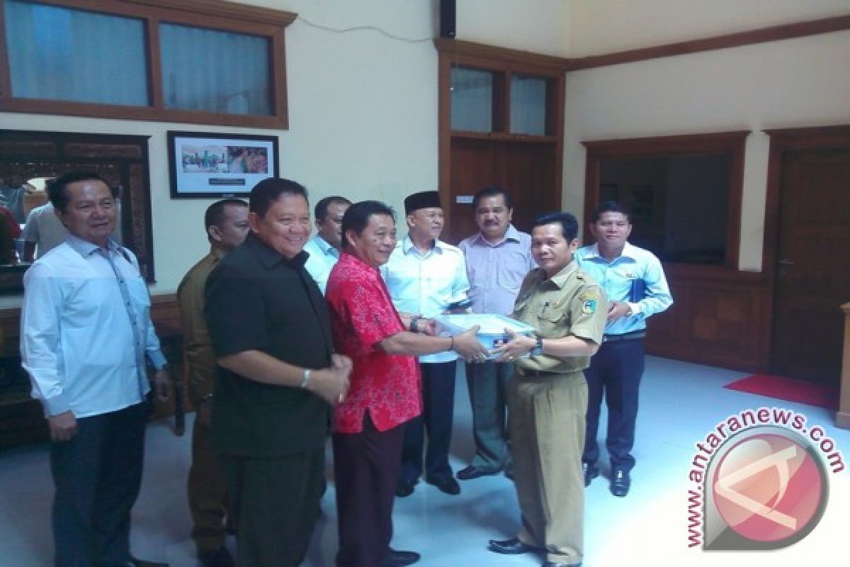 DPRD terima dokumen usulan pemekaran Kabupaten Kerinci