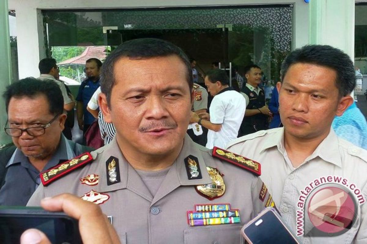 Polresta Palembang amankan pensiunan polisi bisnis senjata 