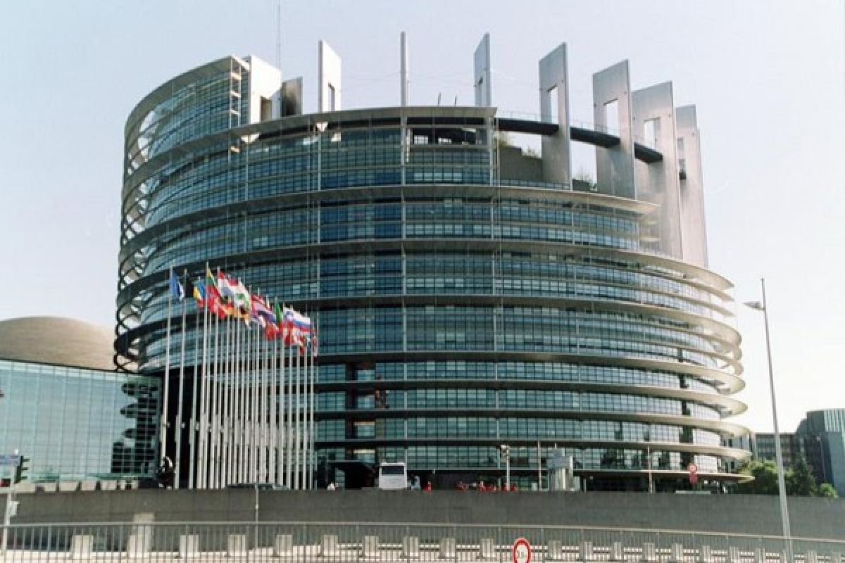 European Parliament calls for release of HK booksellers detained in China