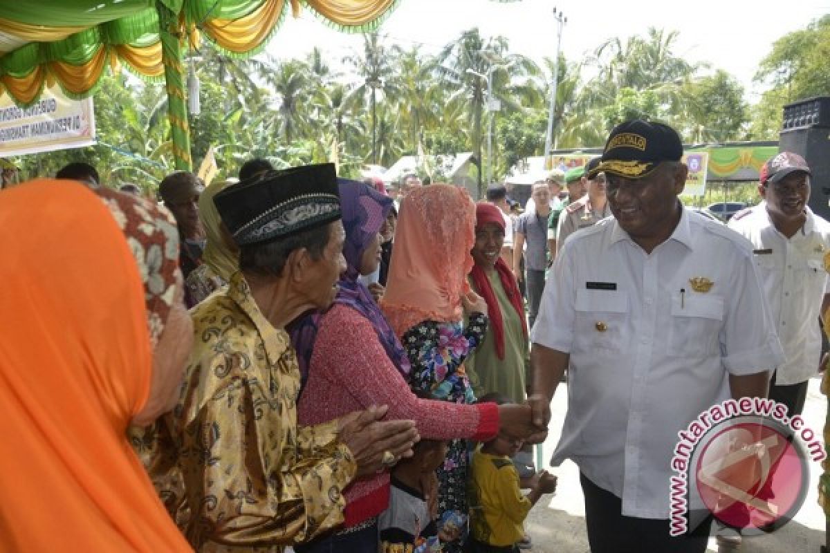 Gubernur Gorontalo Serap Aspirasi Masyarakat Transmigrasi 