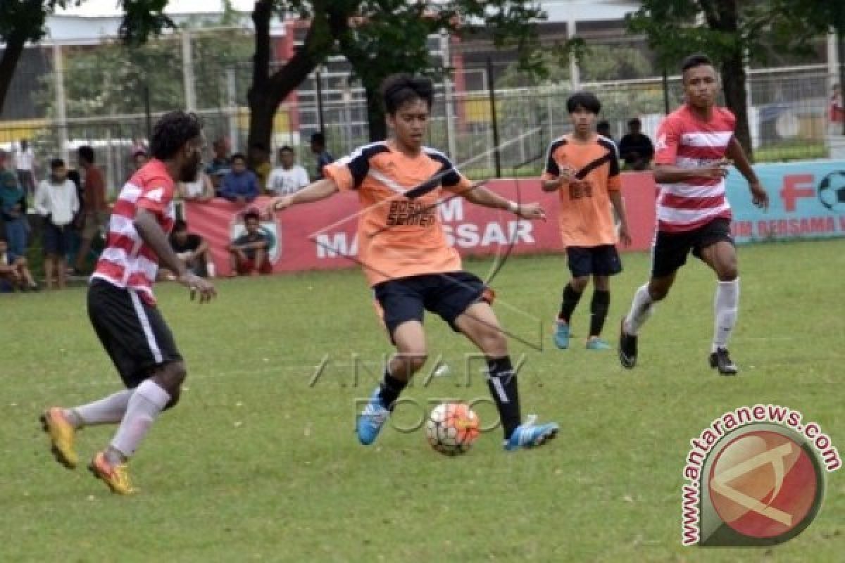 Pecinta bola Sulsel minta legislatif terpilih perjuangkan prasarana