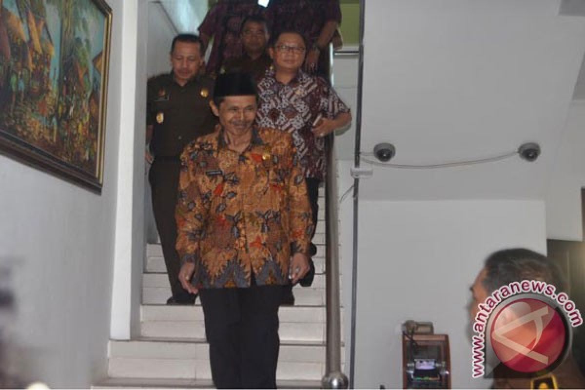 Bupati Sampang Rencanakan Lelang Jabatan