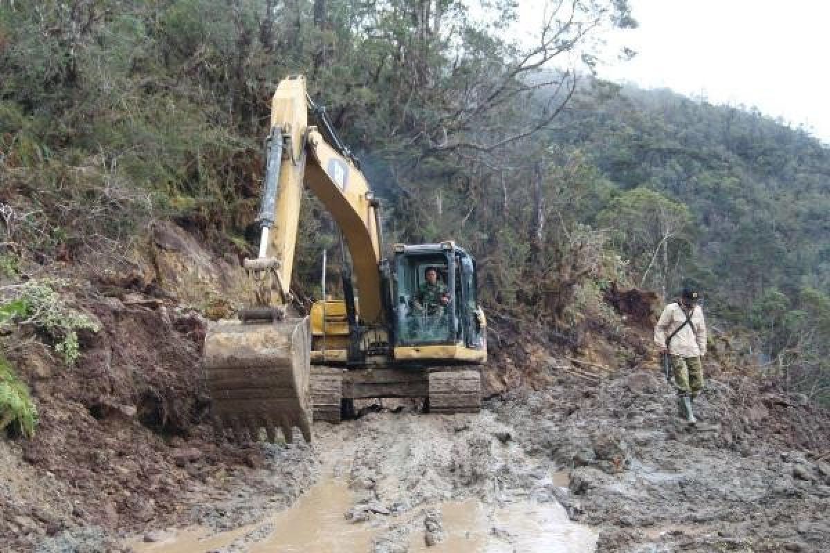 Denzipur OHH dan PPA bangun jalan Wamena-Mbua