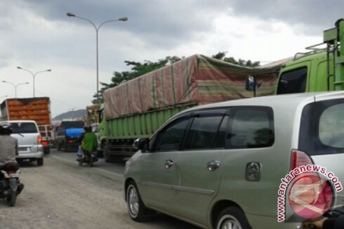 Listrik padam, Jalinsum macet panjang