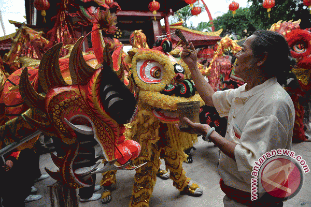 Gamelan Bali iringi perayaan Imlek di Buleleng