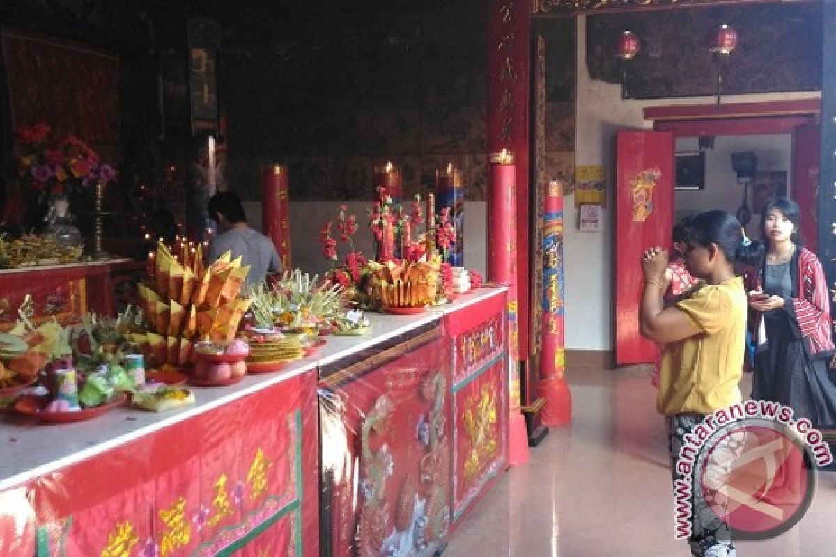 Gamelan Bali Iringi Perayaan Imlek Di Buleleng