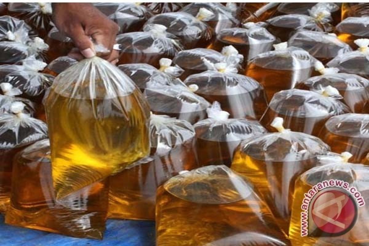Ganjar berupaya masyarakat peroleh minyak goreng Rp14.000 per liter