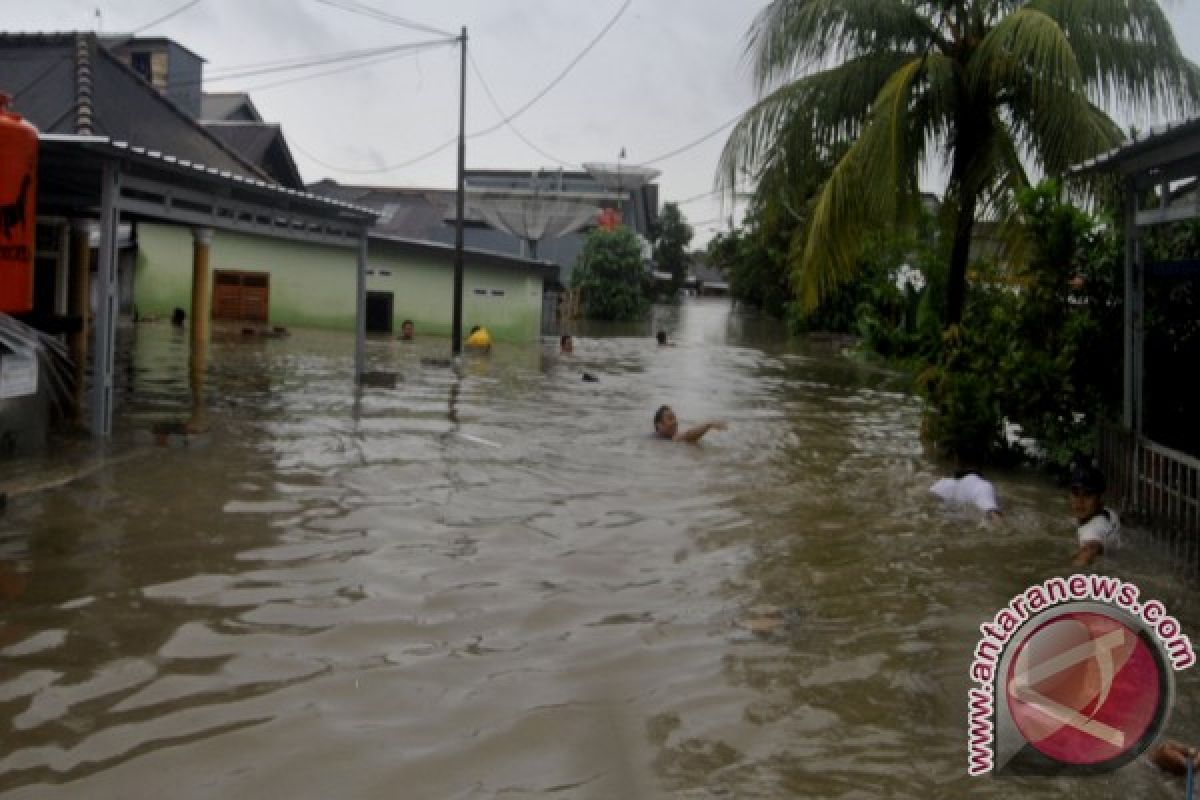 Toko di Pasar Masih Tutup Pascabanjir