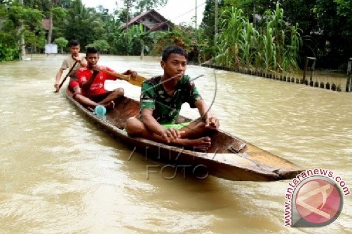 Jalur Subulussalam-Aceh Singkil lumpuh akibat banjir