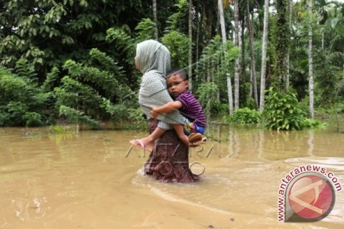Pemkab Aceh Utara Salurkan Bantuan Korban Banjir