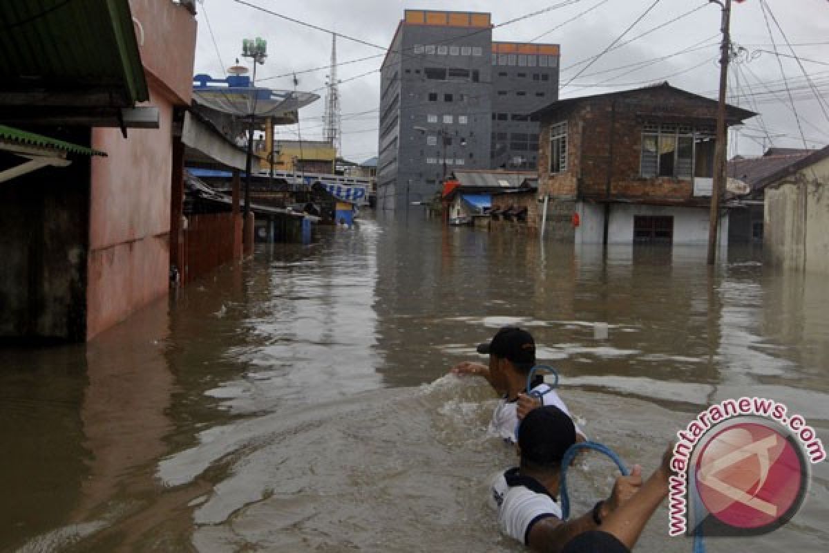 Korban banjir Bangka Tengah mulai kesulitan air bersih